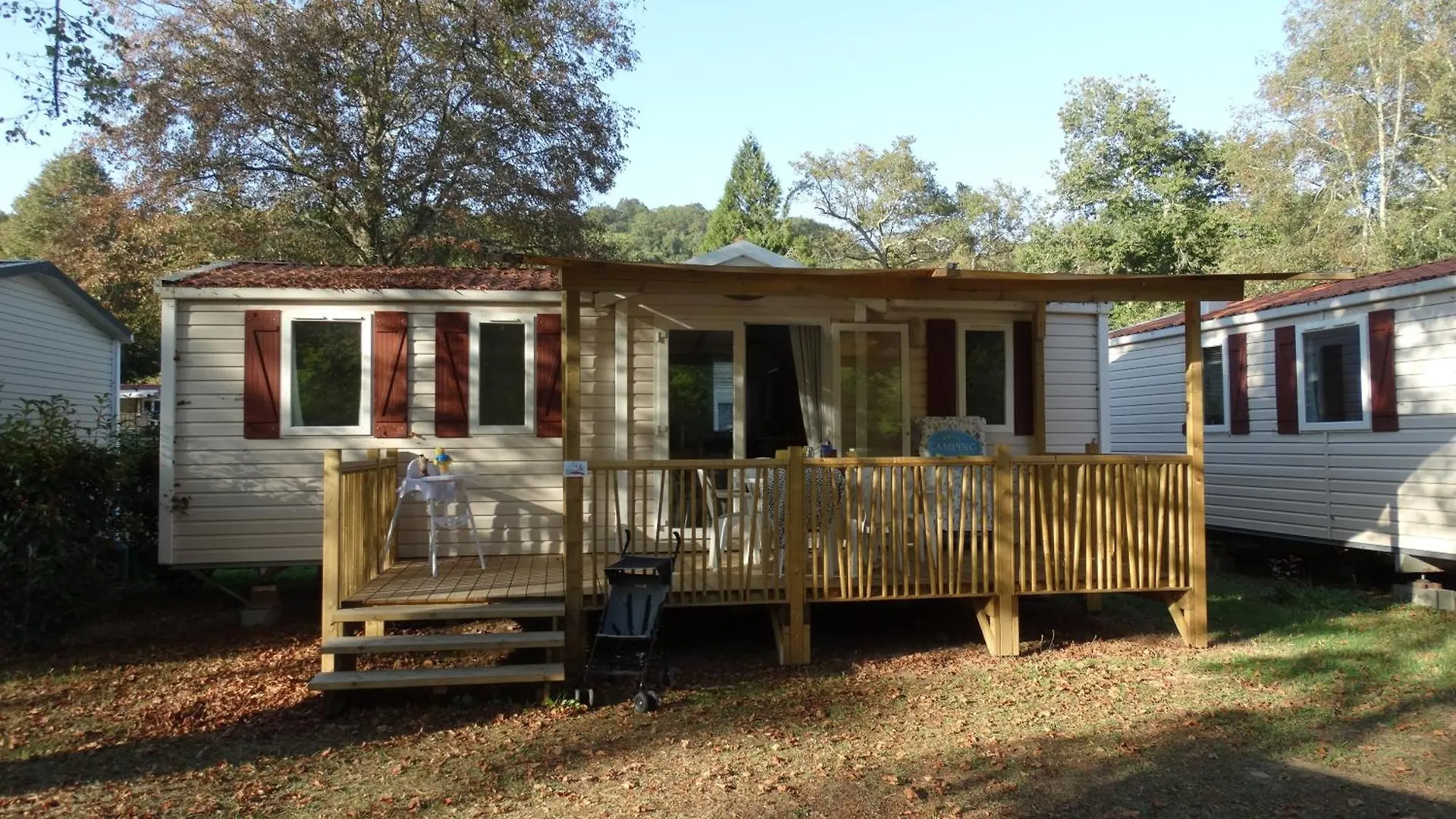 ****  Camping A l'Ombre des Tilleuls Peyrouse France