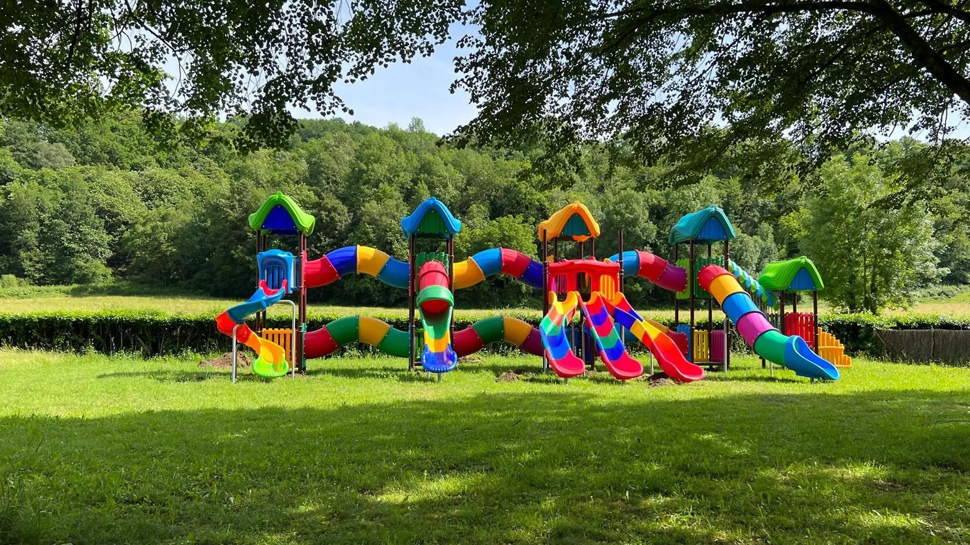 Camping A l'Ombre des Tilleuls Peyrouse