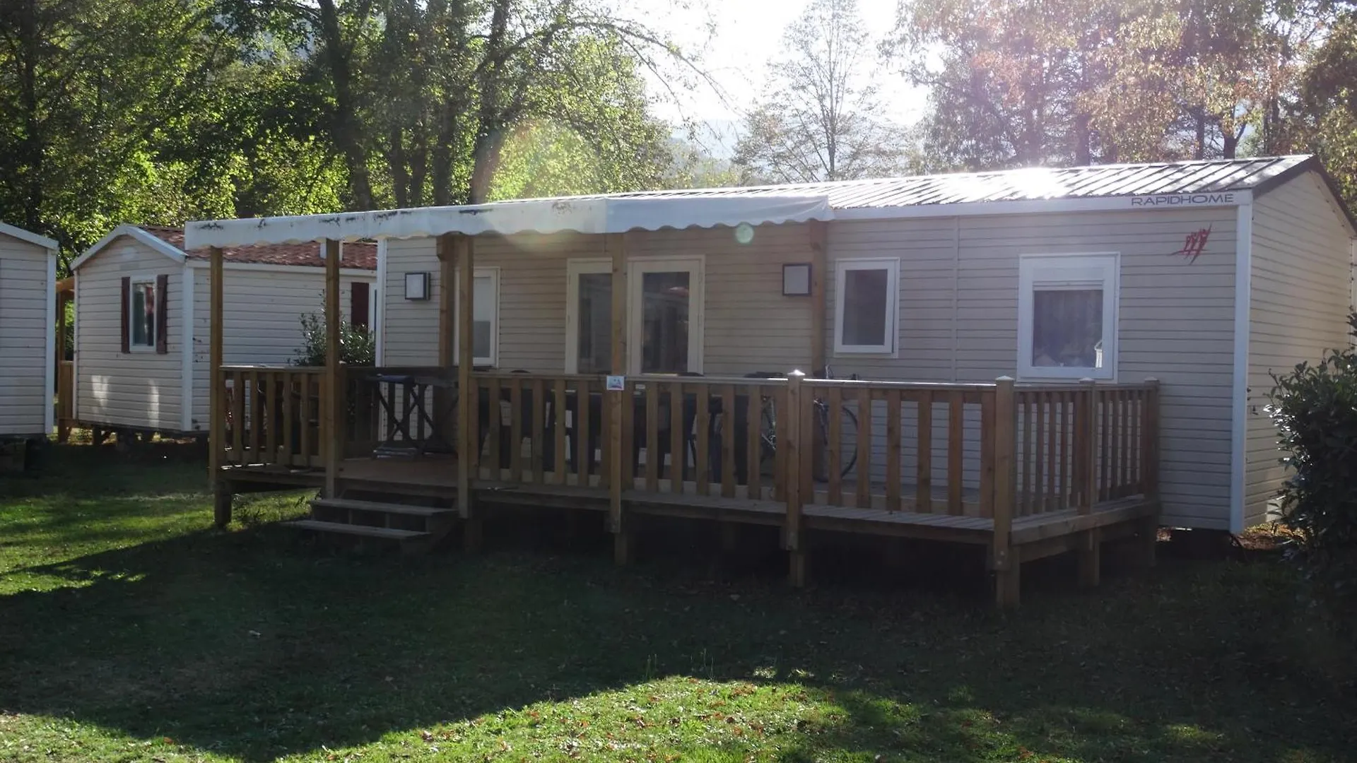 Camping A l'Ombre des Tilleuls Peyrouse