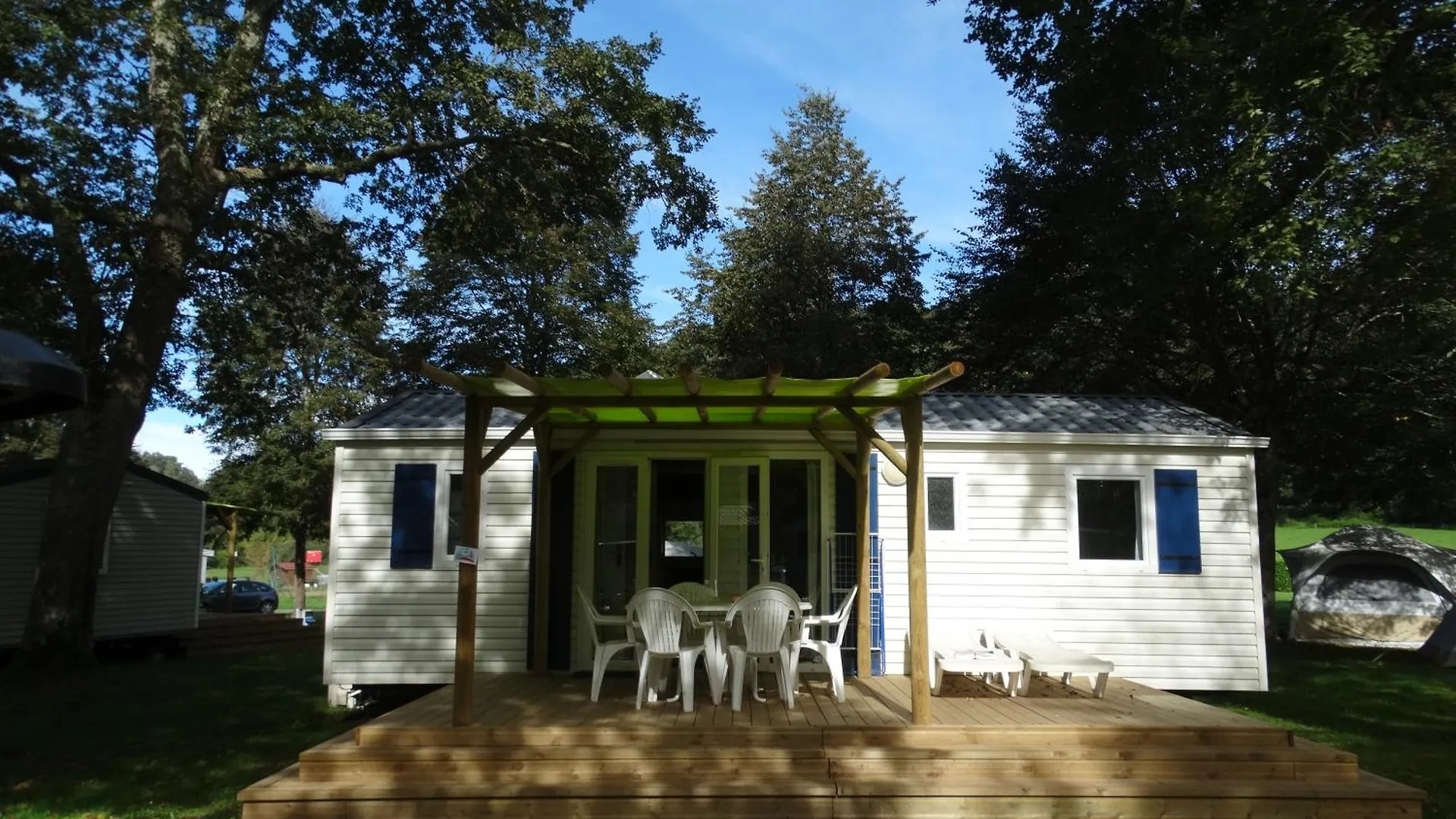 Camping A l'Ombre des Tilleuls Peyrouse