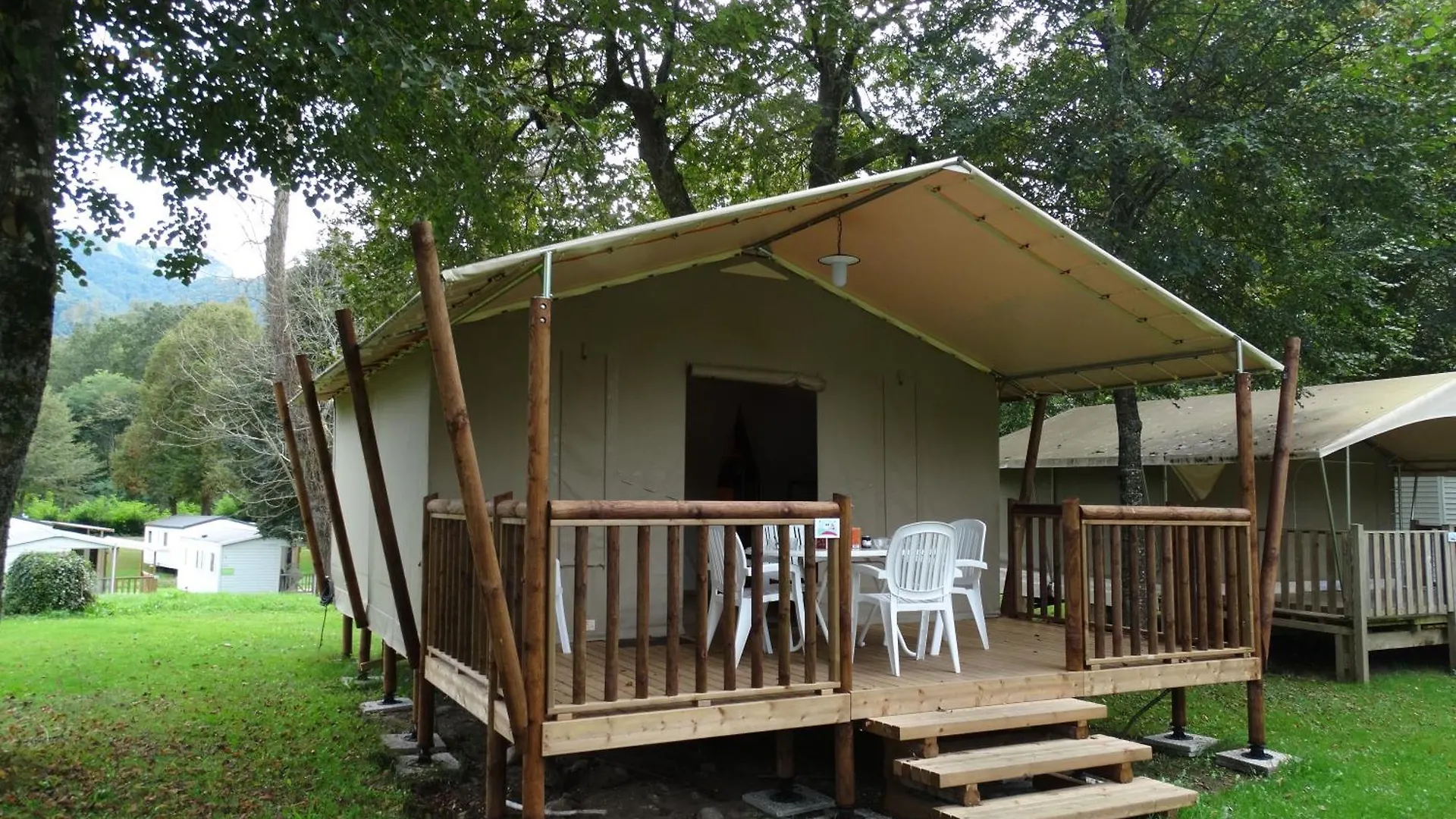 Camping A l'Ombre des Tilleuls Peyrouse